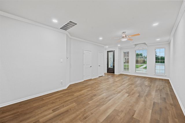 1045 Rodin Lane, Carrollton, TX 75006