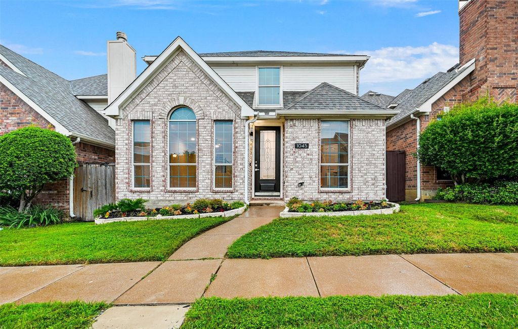 1045 Rodin Lane, Carrollton, TX 75006
