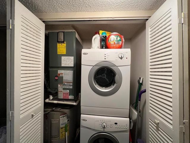 1807 Fairview Villas Drive 3, Palm Springs, FL 33406