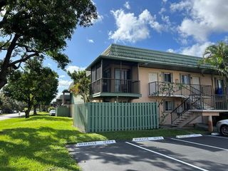 1807 Fairview Villas Drive 3, Palm Springs, FL 33406