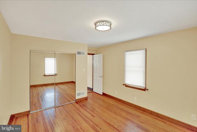 1239 S MEADOW LN, Palmyra, PA 17078