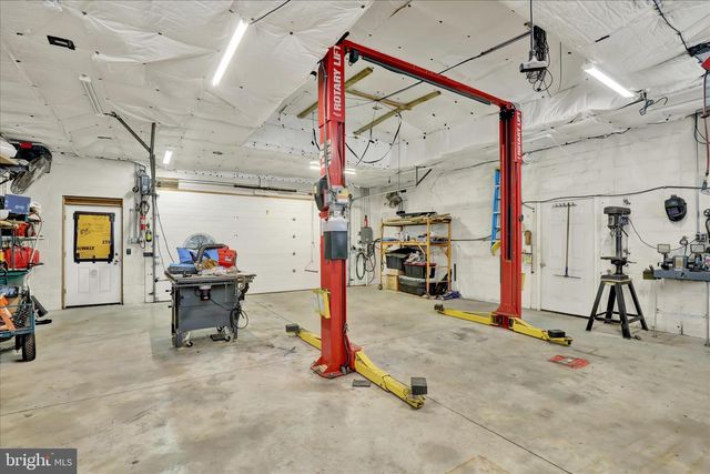 1239 S MEADOW LN, Palmyra, PA 17078