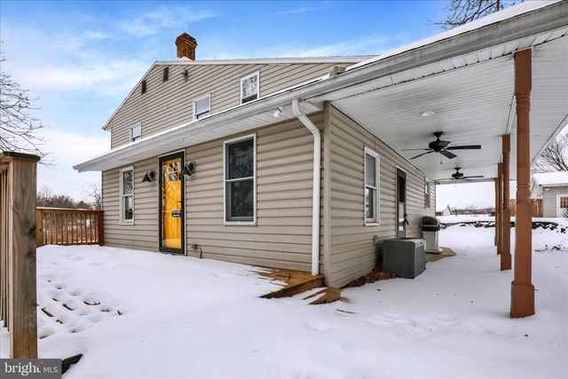 1239 S MEADOW LN, Palmyra, PA 17078