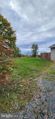 1239 S MEADOW LN, Palmyra, PA 17078