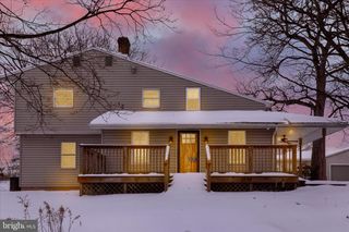 1239 S MEADOW LN, Palmyra, PA 17078