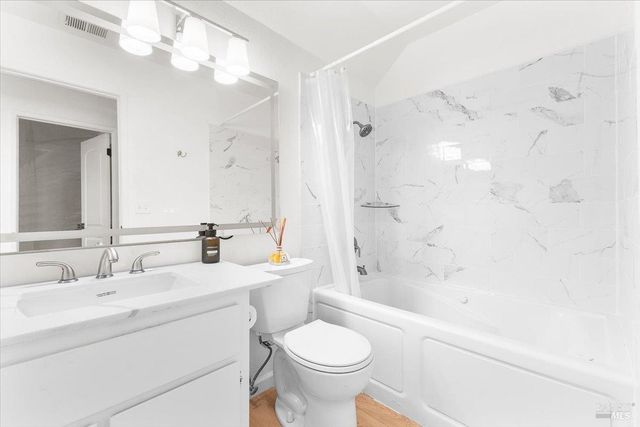 1367 Sylvan Ct, Healdsburg, CA 95448