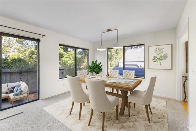 1367 Sylvan Ct, Healdsburg, CA 95448