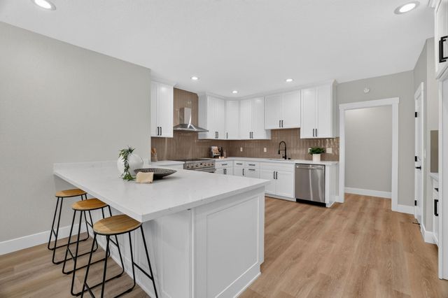 1217 San Simeon Dr, Roseville, CA 95661