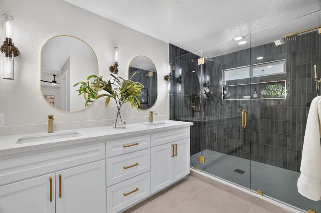 1217 San Simeon Dr, Roseville, CA 95661