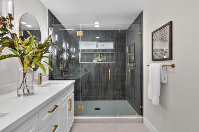 1217 San Simeon Dr, Roseville, CA 95661