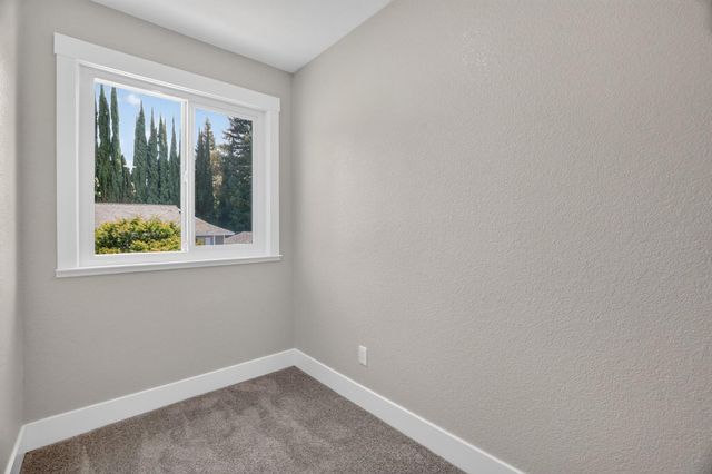 1217 San Simeon Dr, Roseville, CA 95661