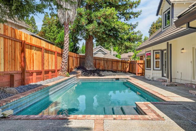 1217 San Simeon Dr, Roseville, CA 95661