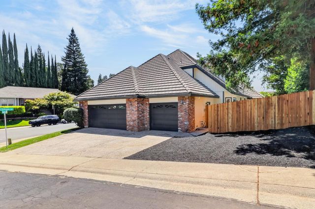 1217 San Simeon Dr, Roseville, CA 95661