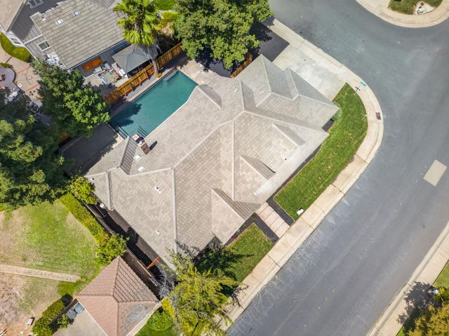 1217 San Simeon Dr, Roseville, CA 95661