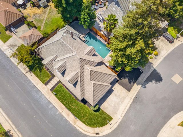 1217 San Simeon Dr, Roseville, CA 95661
