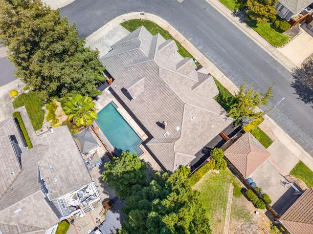 1217 San Simeon Dr, Roseville, CA 95661