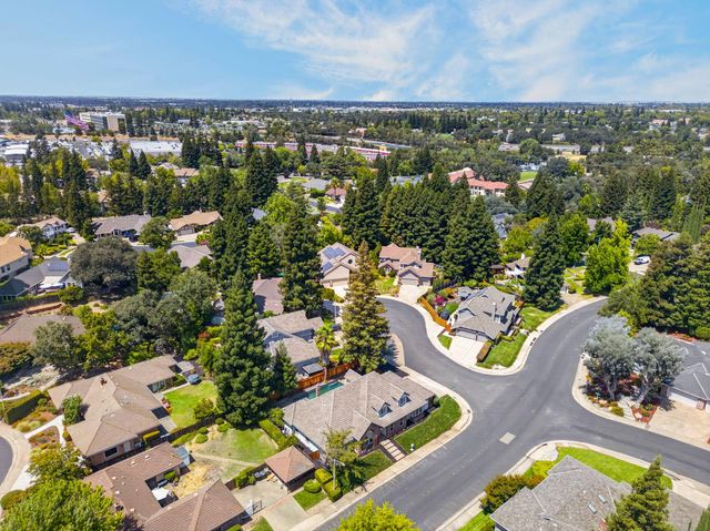 1217 San Simeon Dr, Roseville, CA 95661