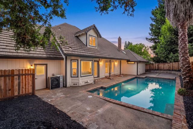 1217 San Simeon Dr, Roseville, CA 95661