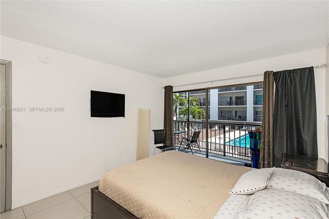201 178th Dr 215, Sunny Isles Beach, FL 33160