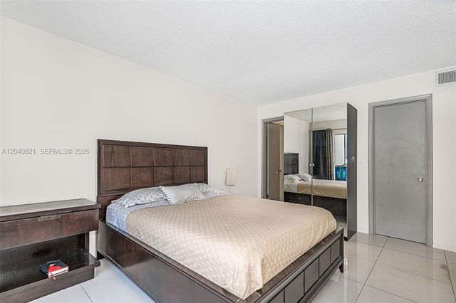 201 178th Dr 215, Sunny Isles Beach, FL 33160