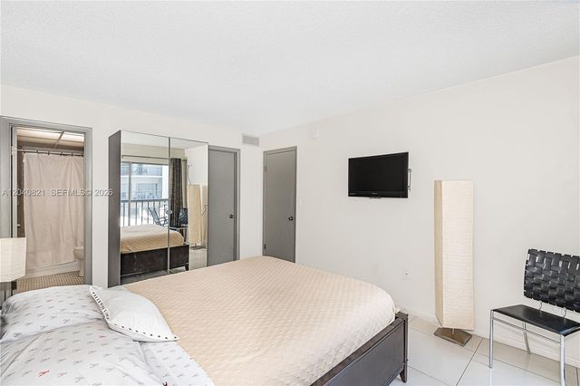 201 178th Dr 215, Sunny Isles Beach, FL 33160
