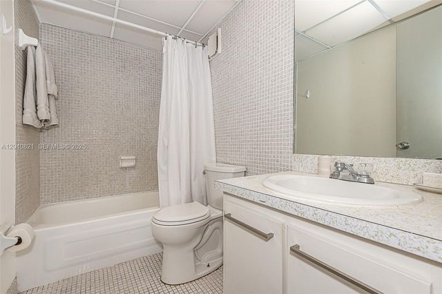 201 178th Dr 215, Sunny Isles Beach, FL 33160
