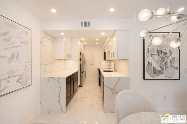 1100 E Amado Road 13C1, Palm Springs, CA 92262