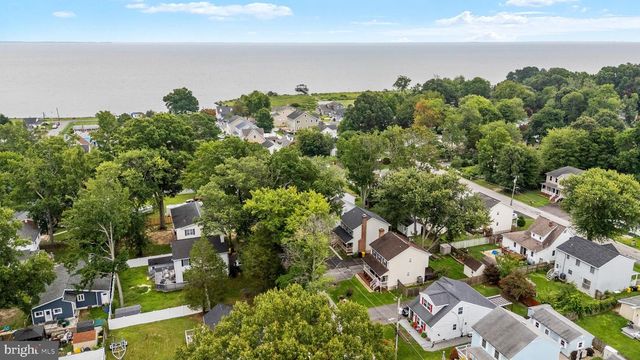 1193 OAK AVE, Shady Side, MD 20764
