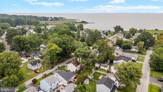 1193 OAK AVE, Shady Side, MD 20764