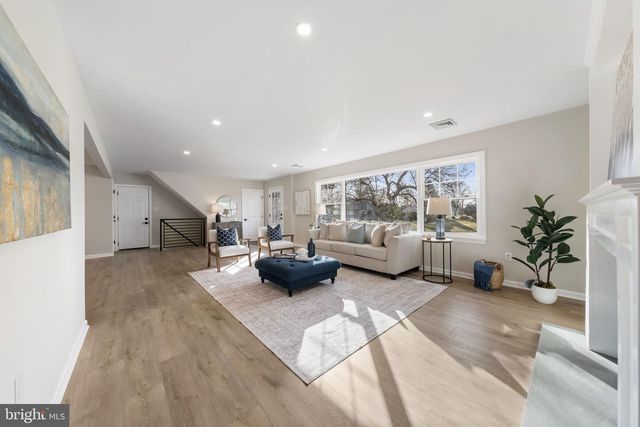 499 COLLINS DR, Springfield, PA 19064