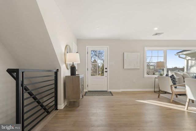 499 COLLINS DR, Springfield, PA 19064