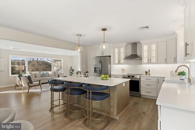 499 COLLINS DR, Springfield, PA 19064