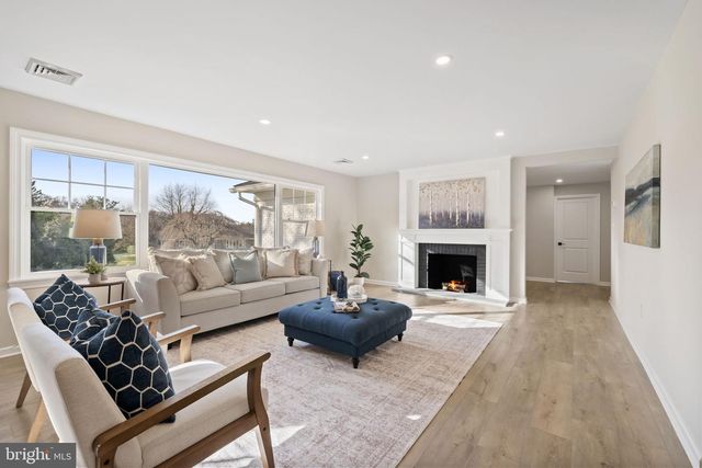 499 COLLINS DR, Springfield, PA 19064