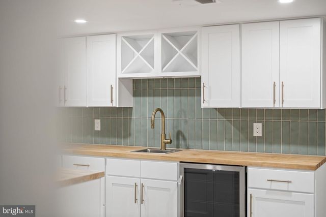 499 COLLINS DR, Springfield, PA 19064