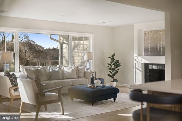 499 COLLINS DR, Springfield, PA 19064