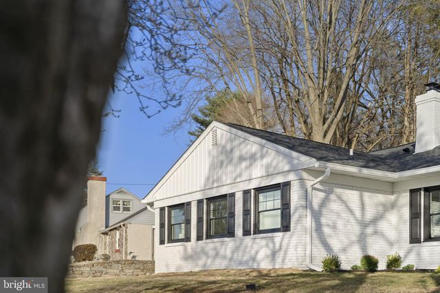 499 COLLINS DR, Springfield, PA 19064