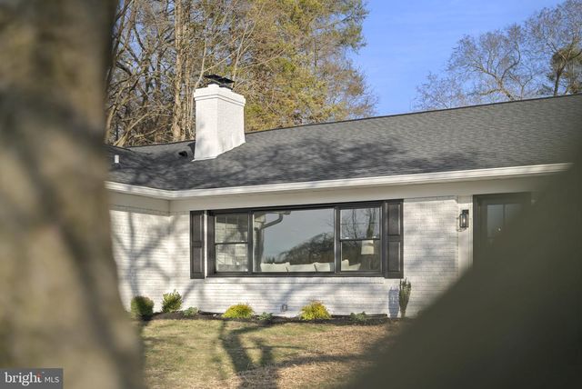 499 COLLINS DR, Springfield, PA 19064