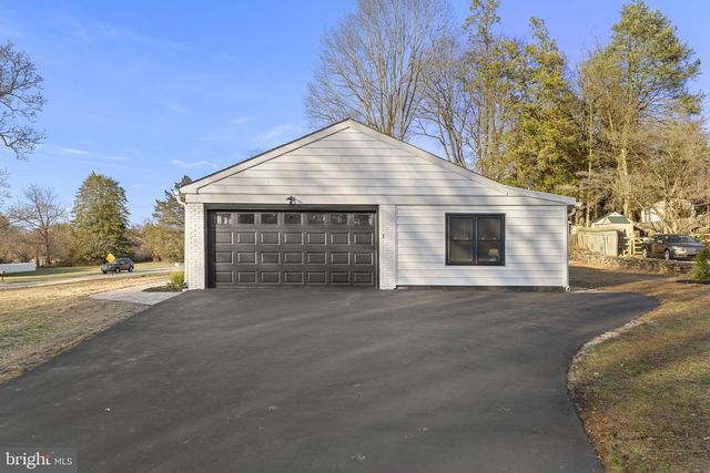 499 COLLINS DR, Springfield, PA 19064