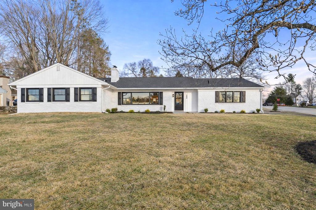 499 COLLINS DR, Springfield, PA 19064