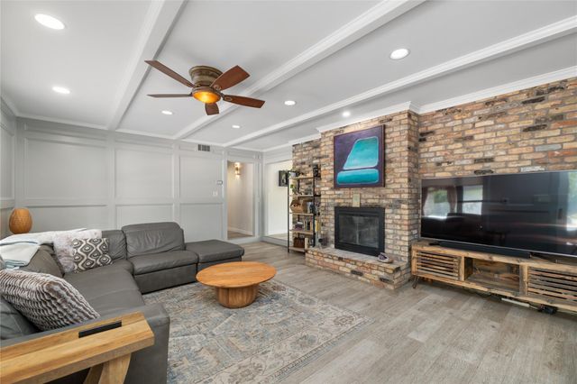 2030 Willowmoss Court, Houston, TX 77008