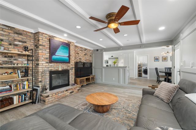 2030 Willowmoss Court, Houston, TX 77008