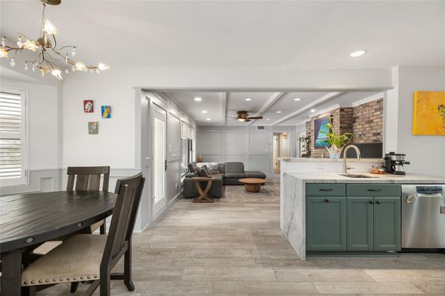 2030 Willowmoss Court, Houston, TX 77008