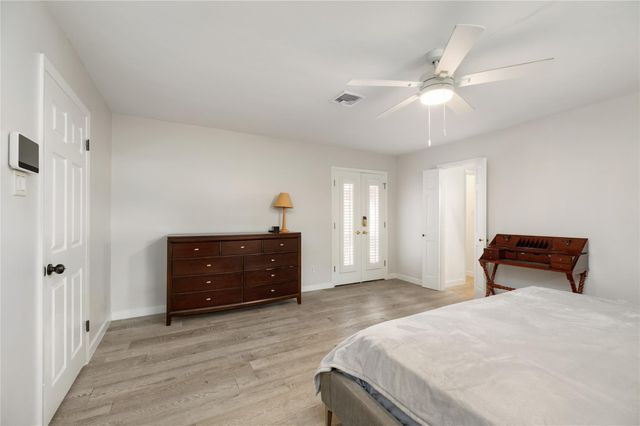 2030 Willowmoss Court, Houston, TX 77008