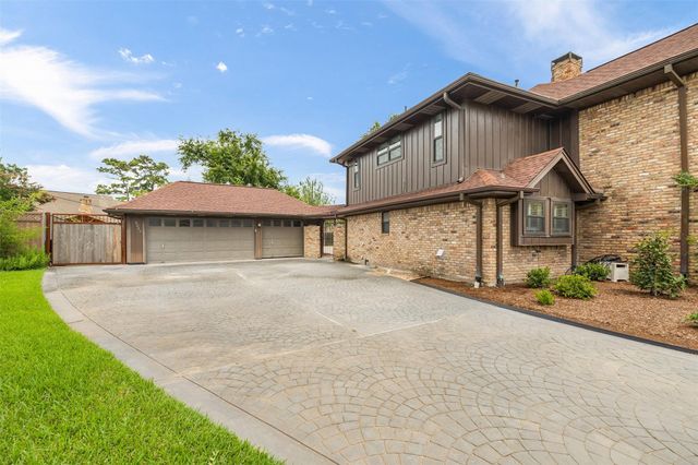 2030 Willowmoss Court, Houston, TX 77008