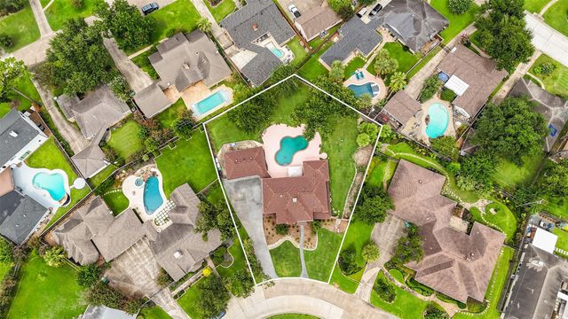 2030 Willowmoss Court, Houston, TX 77008