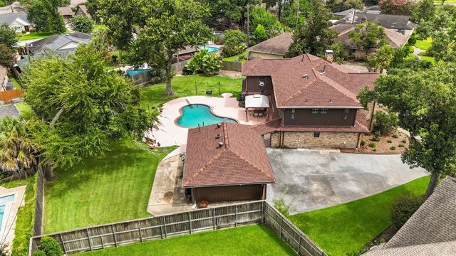 2030 Willowmoss Court, Houston, TX 77008