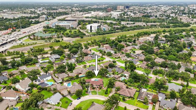 2030 Willowmoss Court, Houston, TX 77008