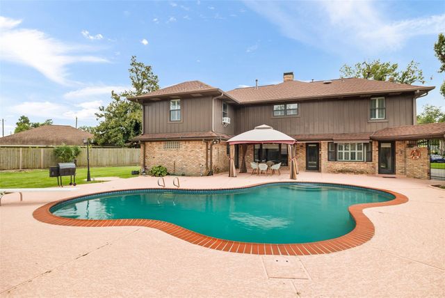 2030 Willowmoss Court, Houston, TX 77008