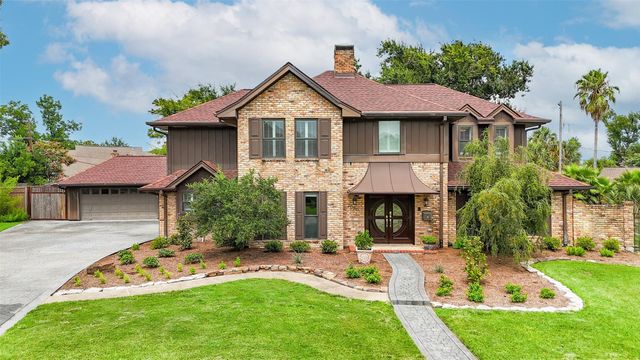 2030 Willowmoss Court, Houston, TX 77008