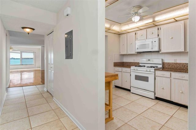 5980 SHORE BOULEVARD S 701, Gulfport, FL 33707